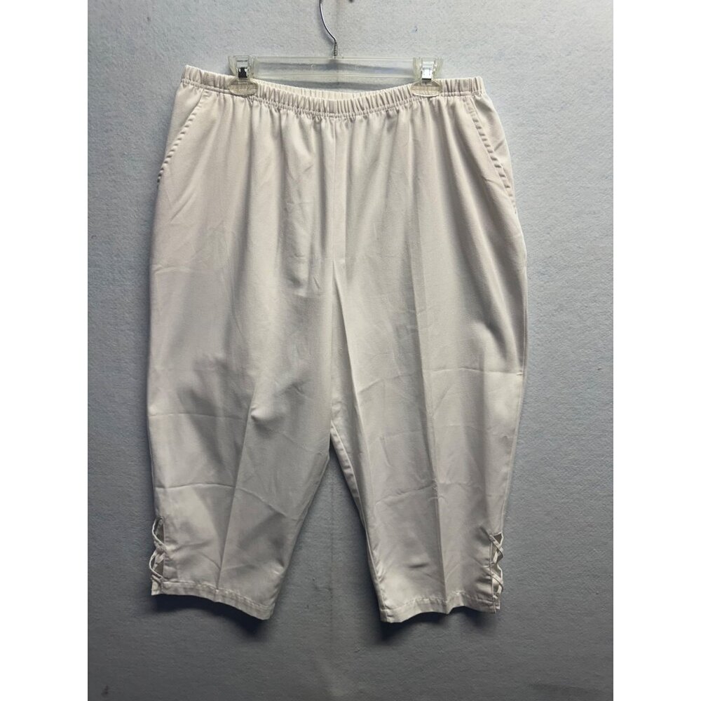 Blair Womens XLG White Elastic Waist Capri Pants With Lace-Up Hem Design